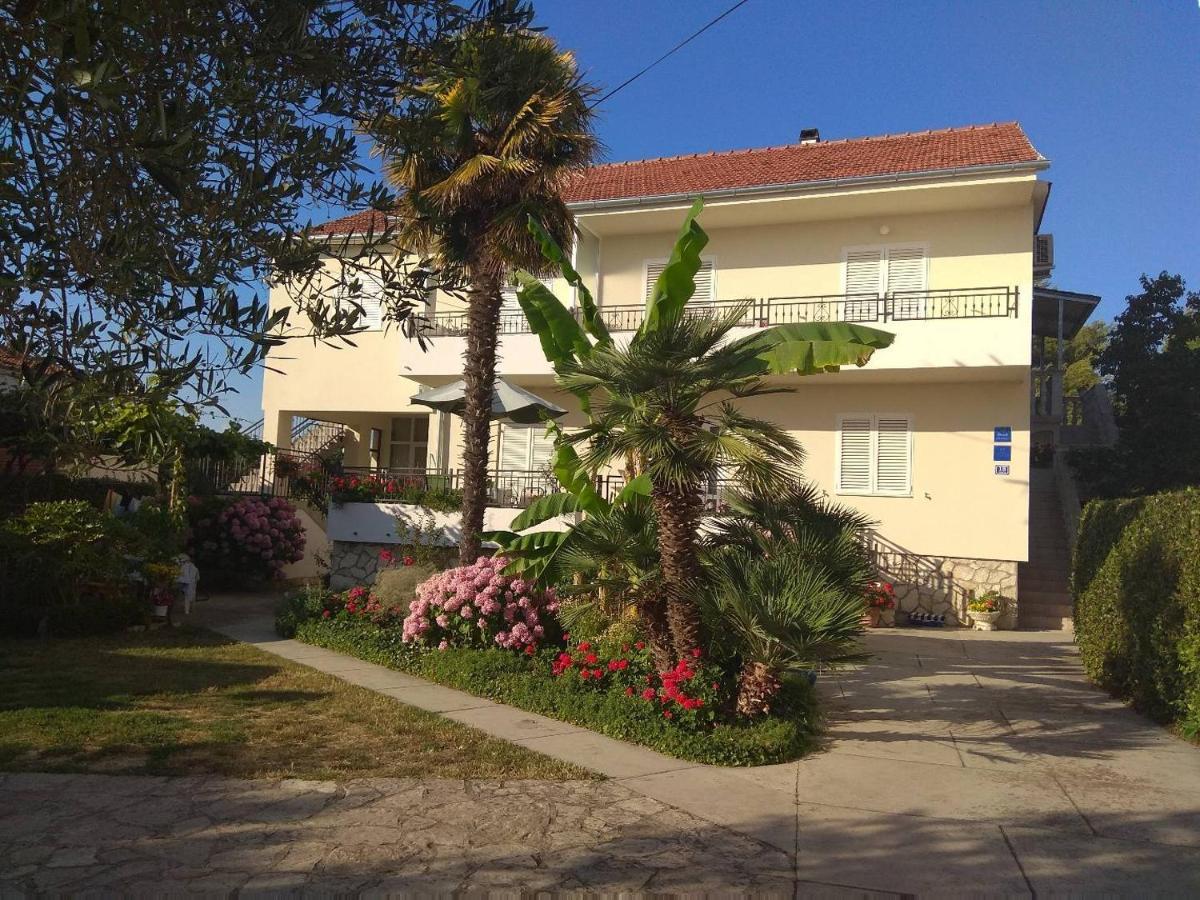 Studio Apartmani Krstina Sukošan Kültér fotó